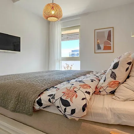 Luxus Nur 300 Meter Zum Strand Mit Pool, Liegen, Grill, Privatparkplatz * Novigrad Istria