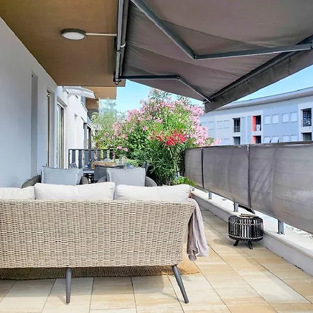 Luxus Nur 300 Meter Zum Strand Mit Pool, Liegen, Grill, Privatparkplatz * Novigrad Istria
